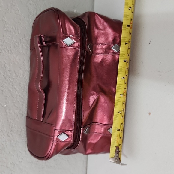 Avon Metallic redish pink makeup bag - Picture 15 of 17